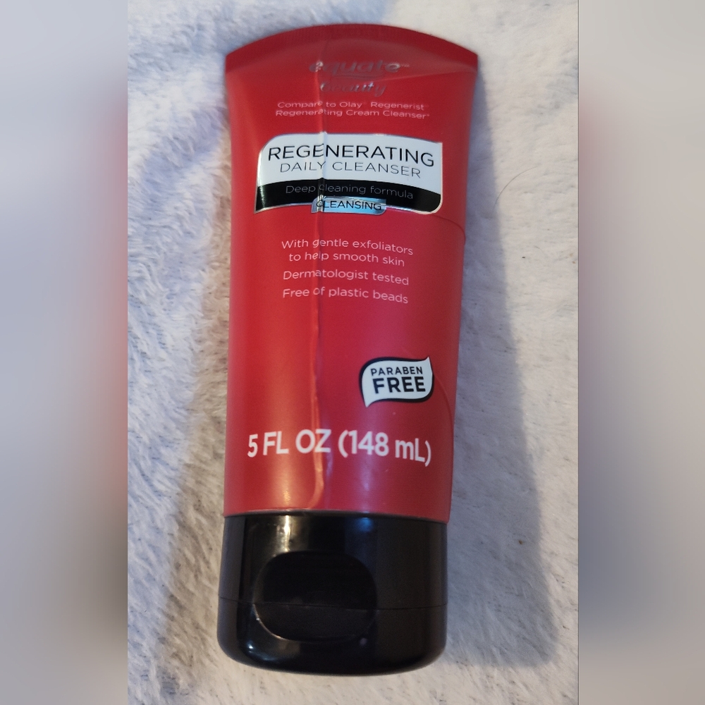 NEW! Equate Regenerating Daily Cleanser 5oz